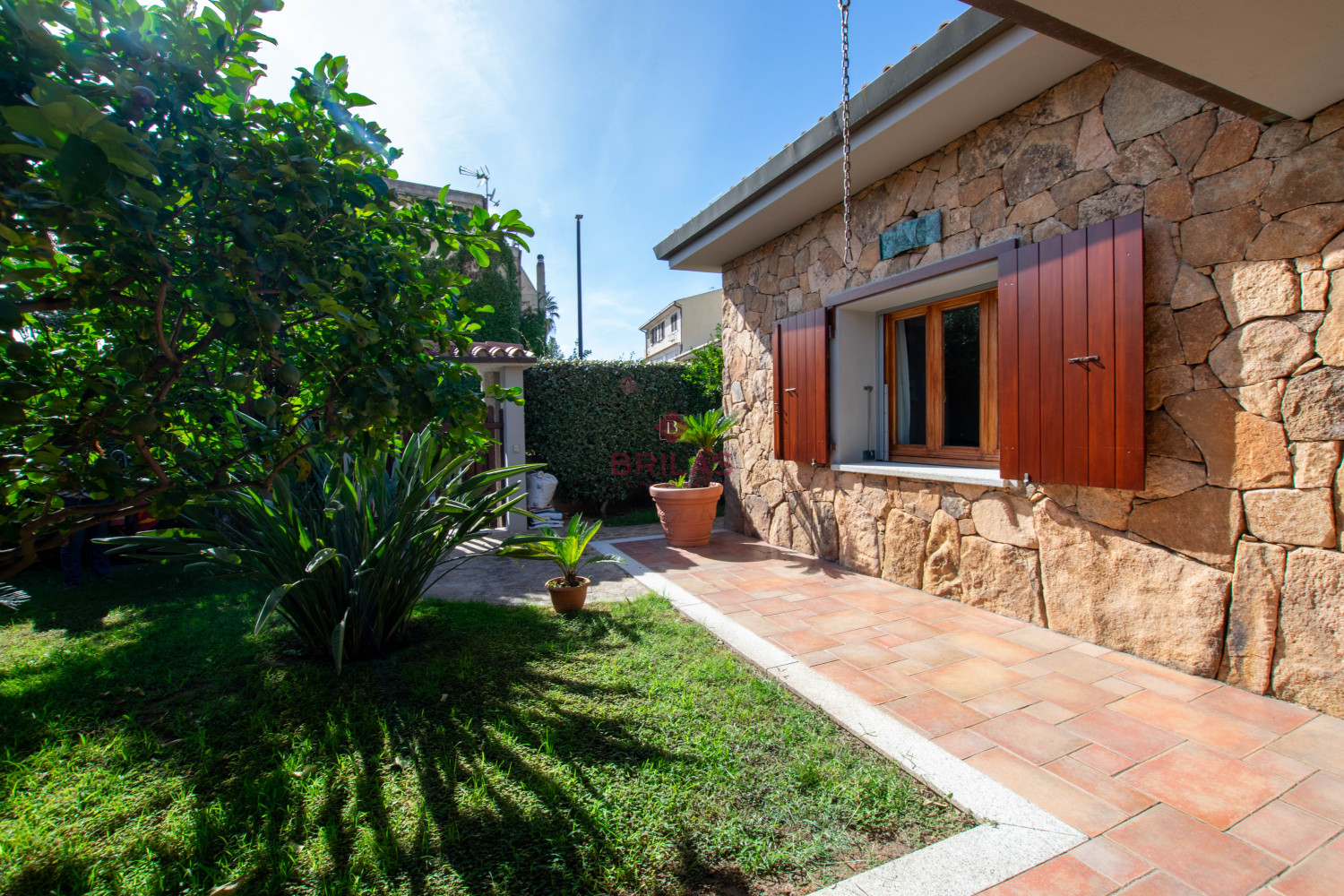 Villa Indipendente a Olbia: Un\'oasi di tranquillità e spazio