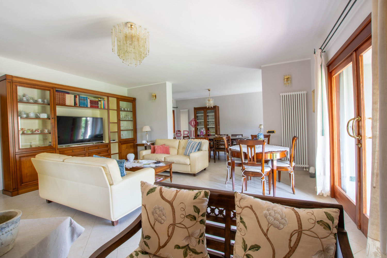 Villa Indipendente a Olbia: Un\'oasi di tranquillità e spazio
