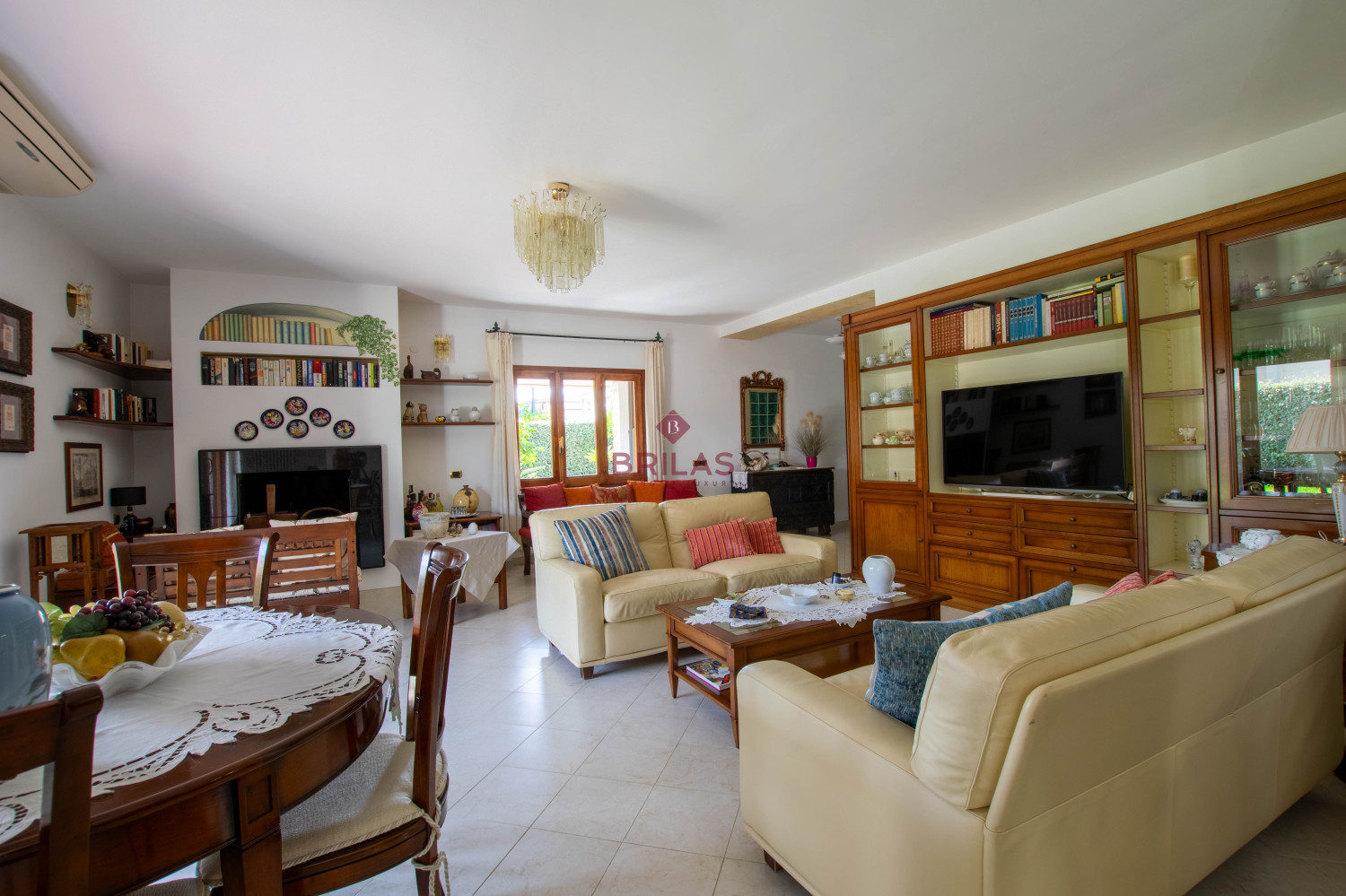 Villa Indipendente a Olbia: Un\'oasi di tranquillità e spazio