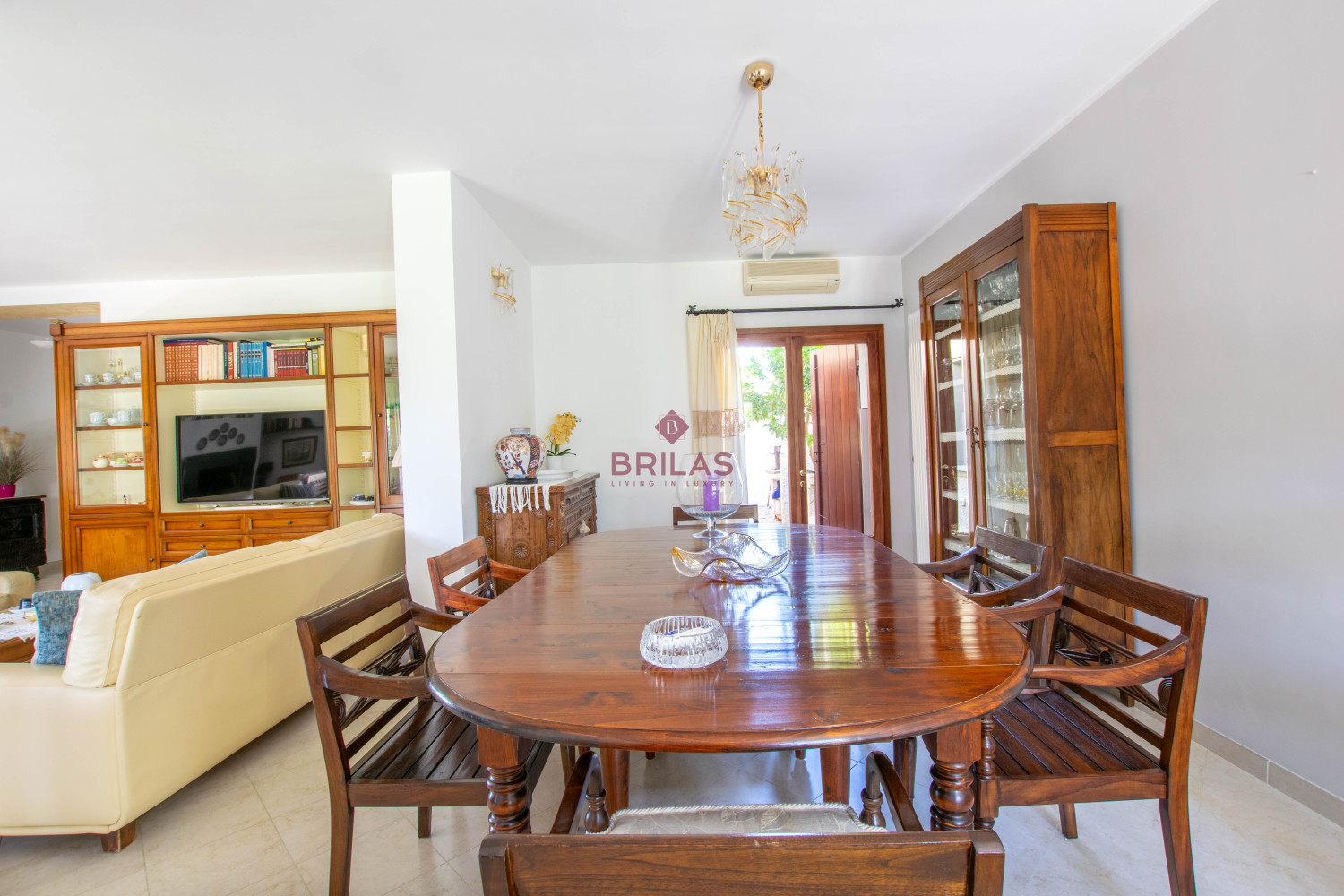 Villa Indipendente a Olbia: Un\'oasi di tranquillità e spazio