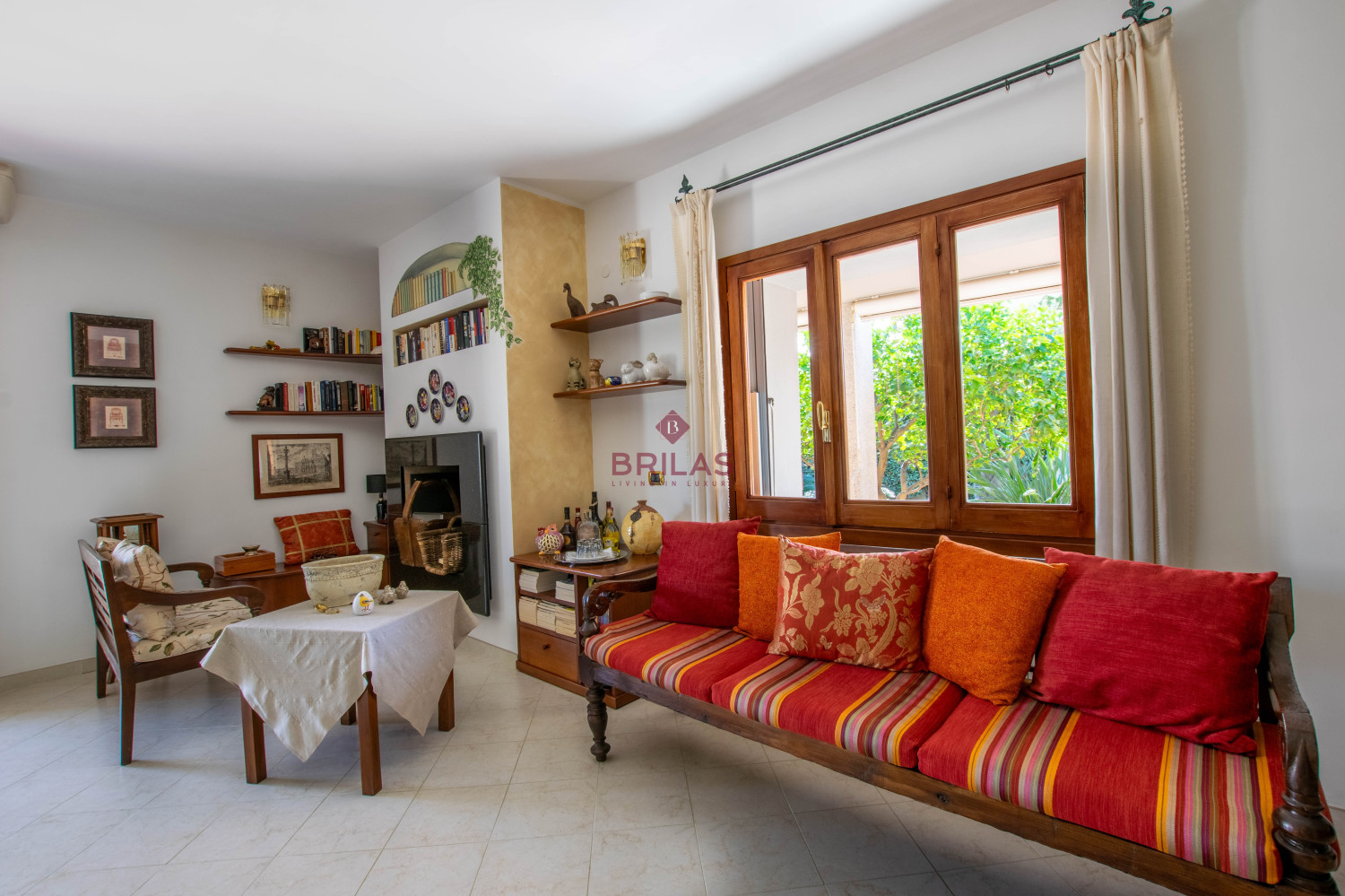 Villa Indipendente a Olbia: Un\'oasi di tranquillità e spazio