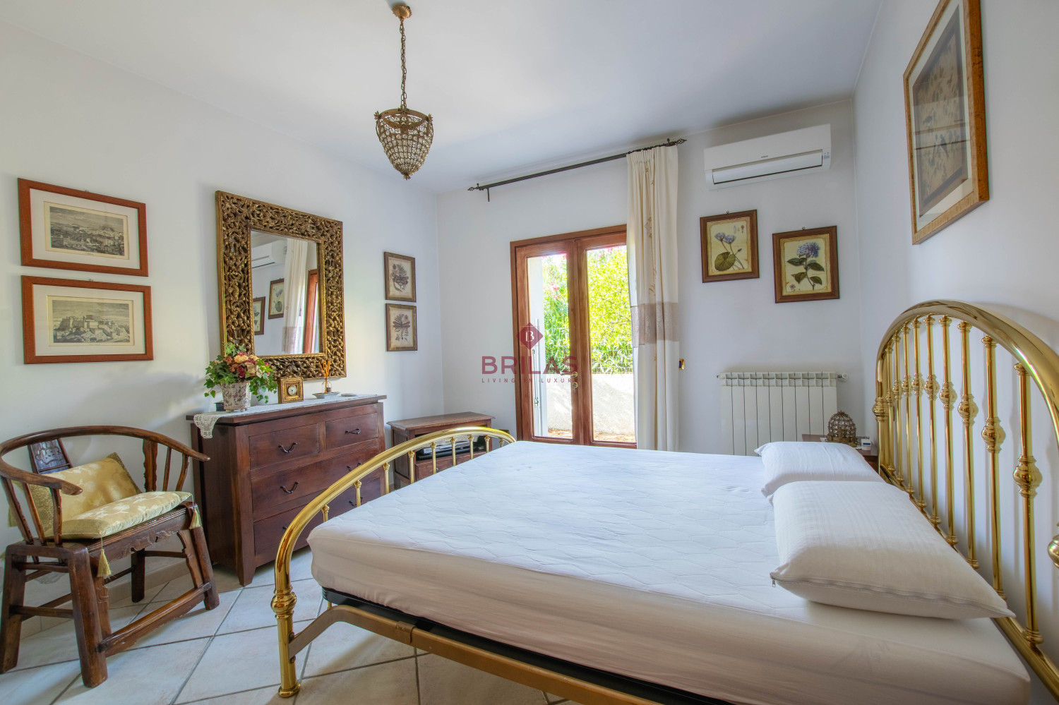 Villa Indipendente a Olbia: Un\'oasi di tranquillità e spazio