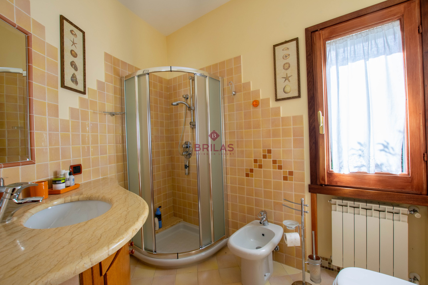 Villa Indipendente a Olbia: Un\'oasi di tranquillità e spazio