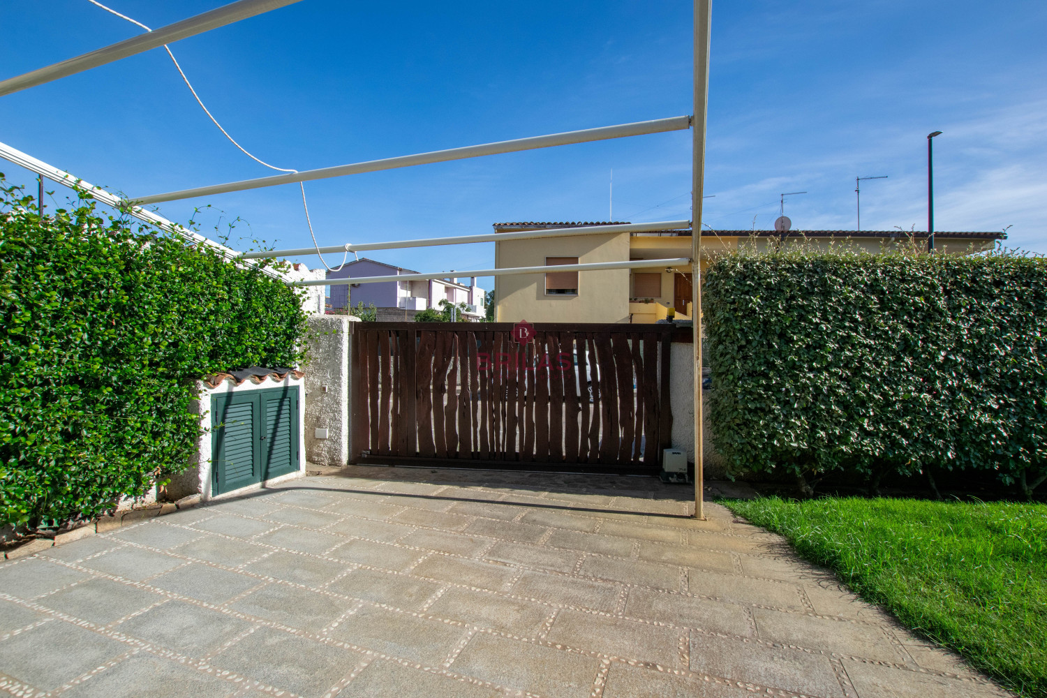 Villa Indipendente a Olbia: Un\'oasi di tranquillità e spazio