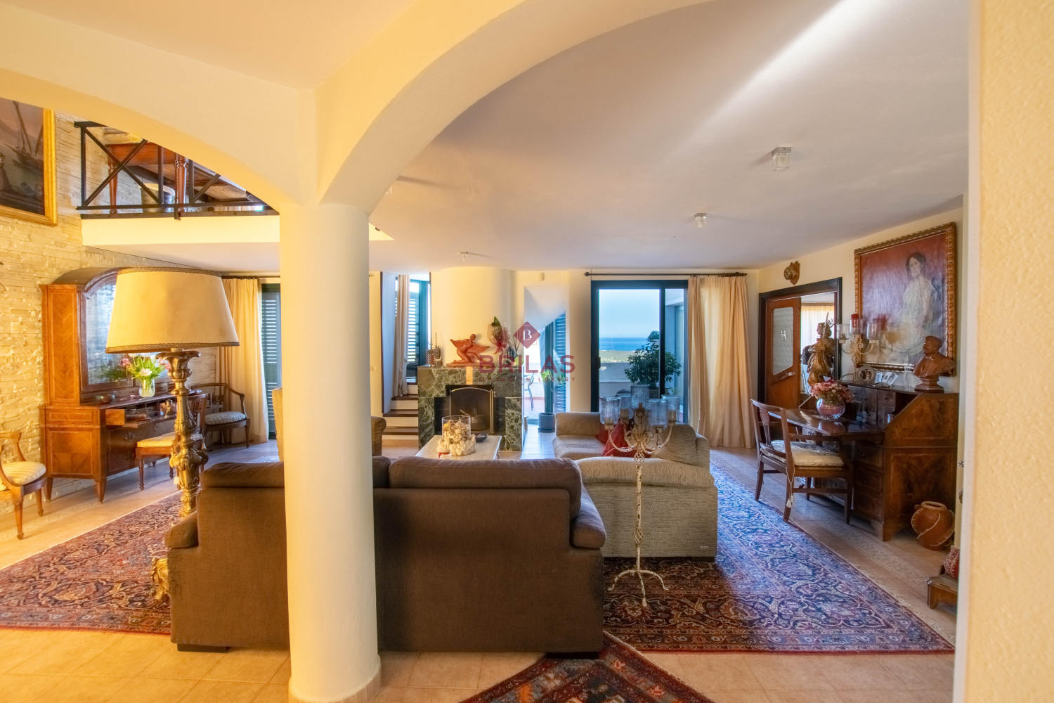 Villa with swimming pool with seaview in Suiles