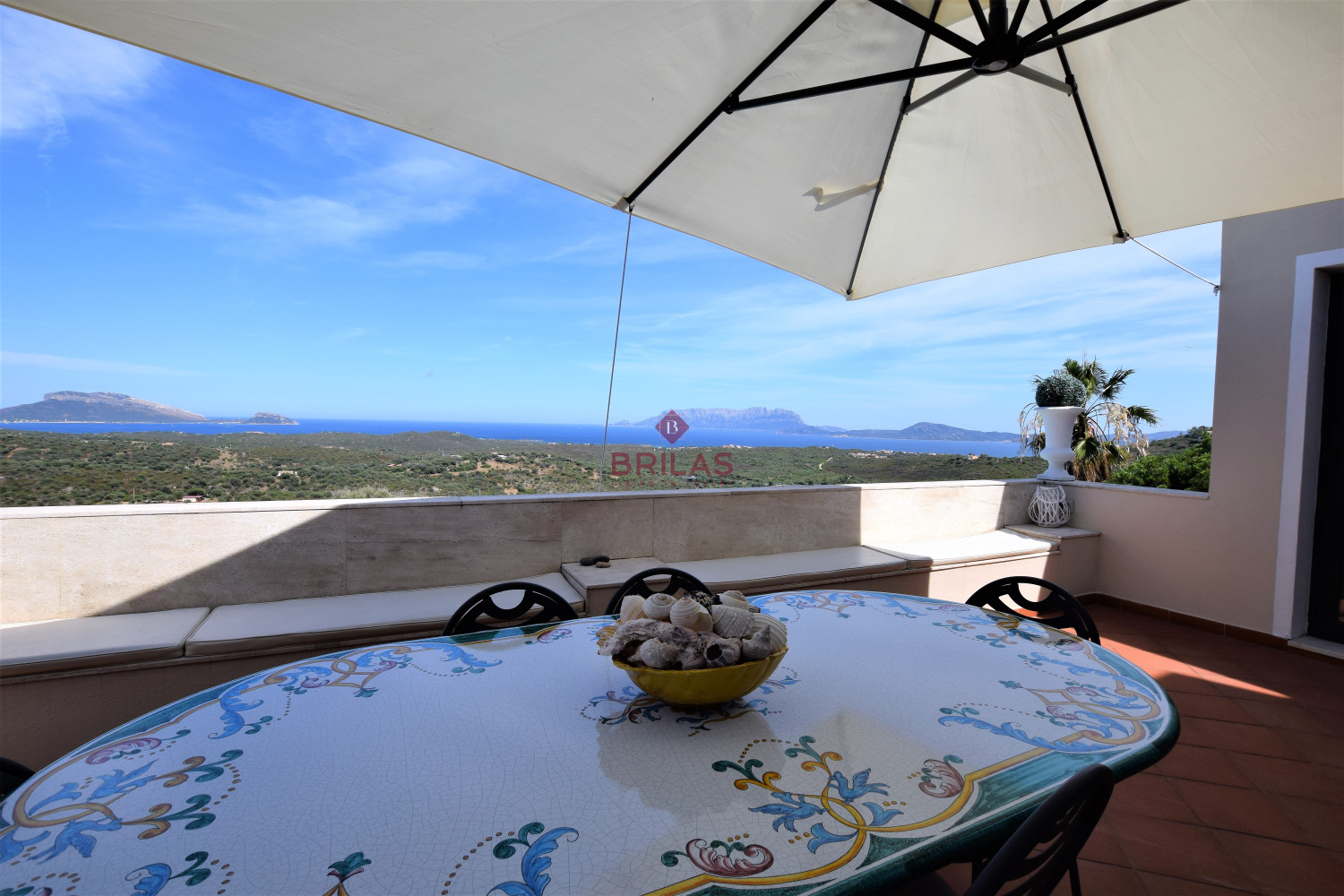 Villa with swimming pool with seaview in Suiles
