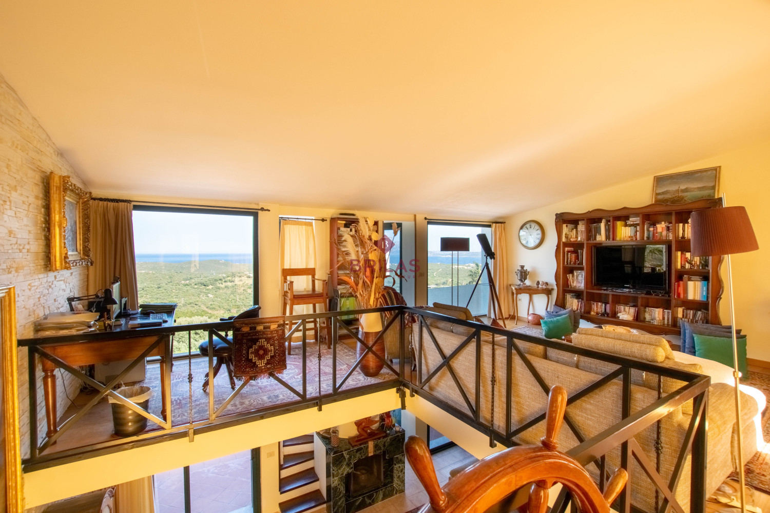 Villa with swimming pool with seaview in Suiles