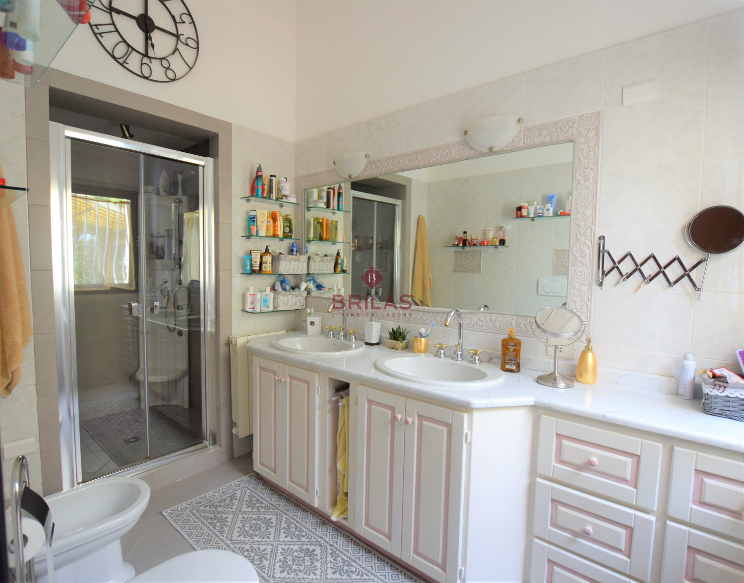 Villa with swimming pool with seaview in Suiles