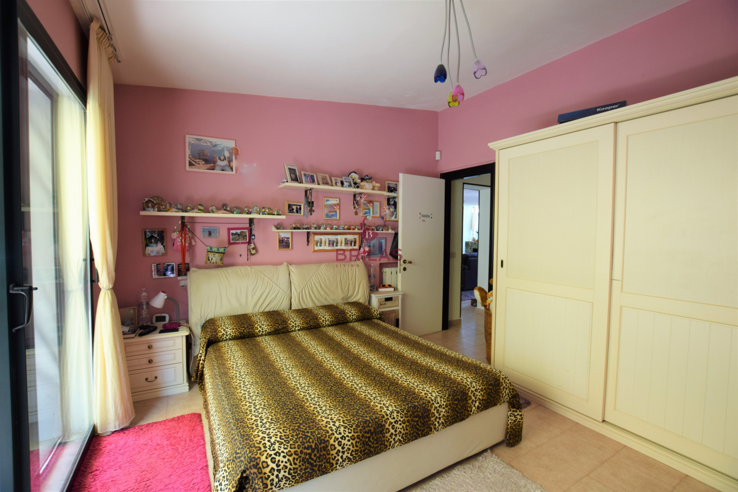 Villa with swimming pool with seaview in Suiles