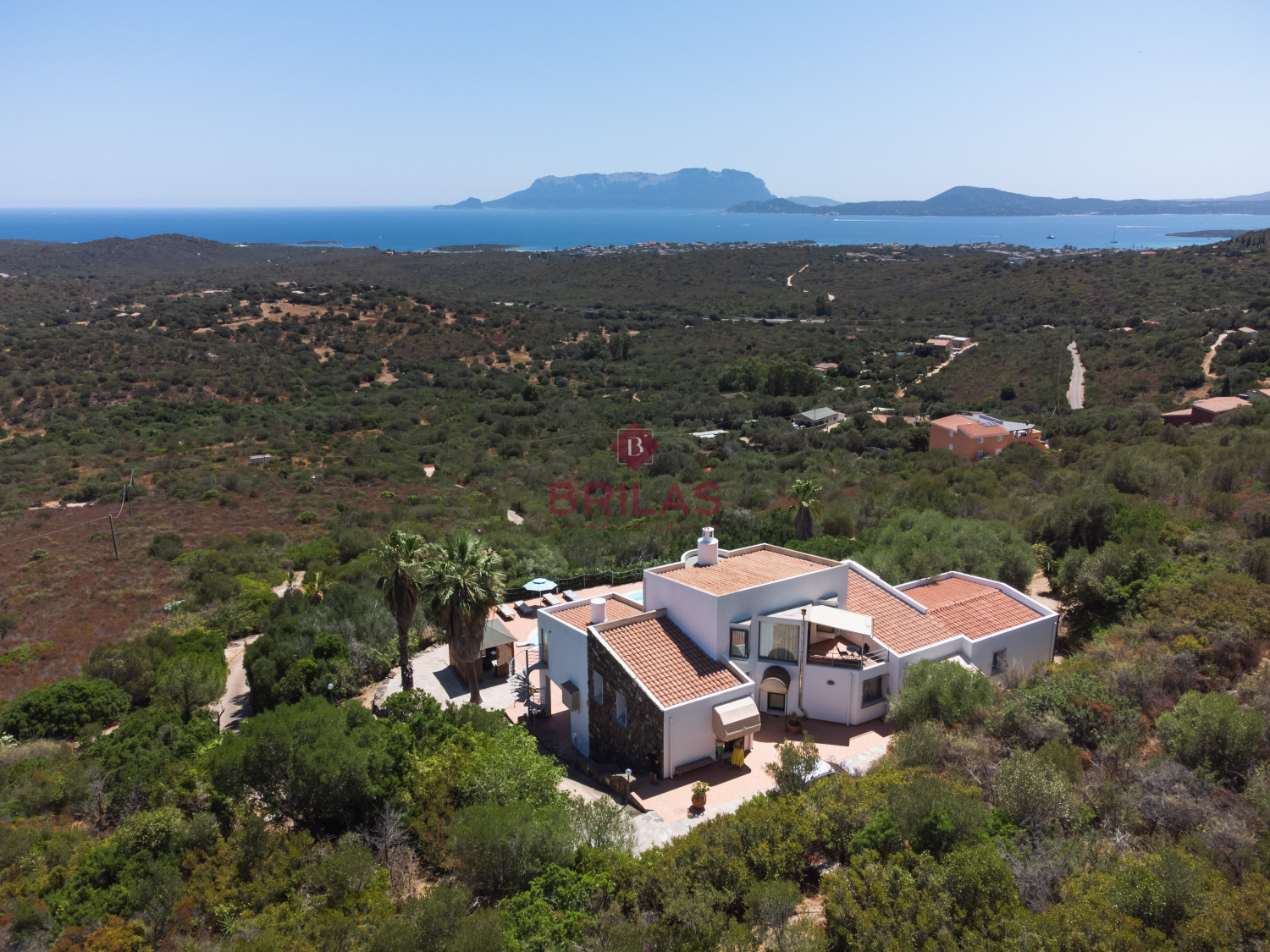 Villa with swimming pool with seaview in Suiles