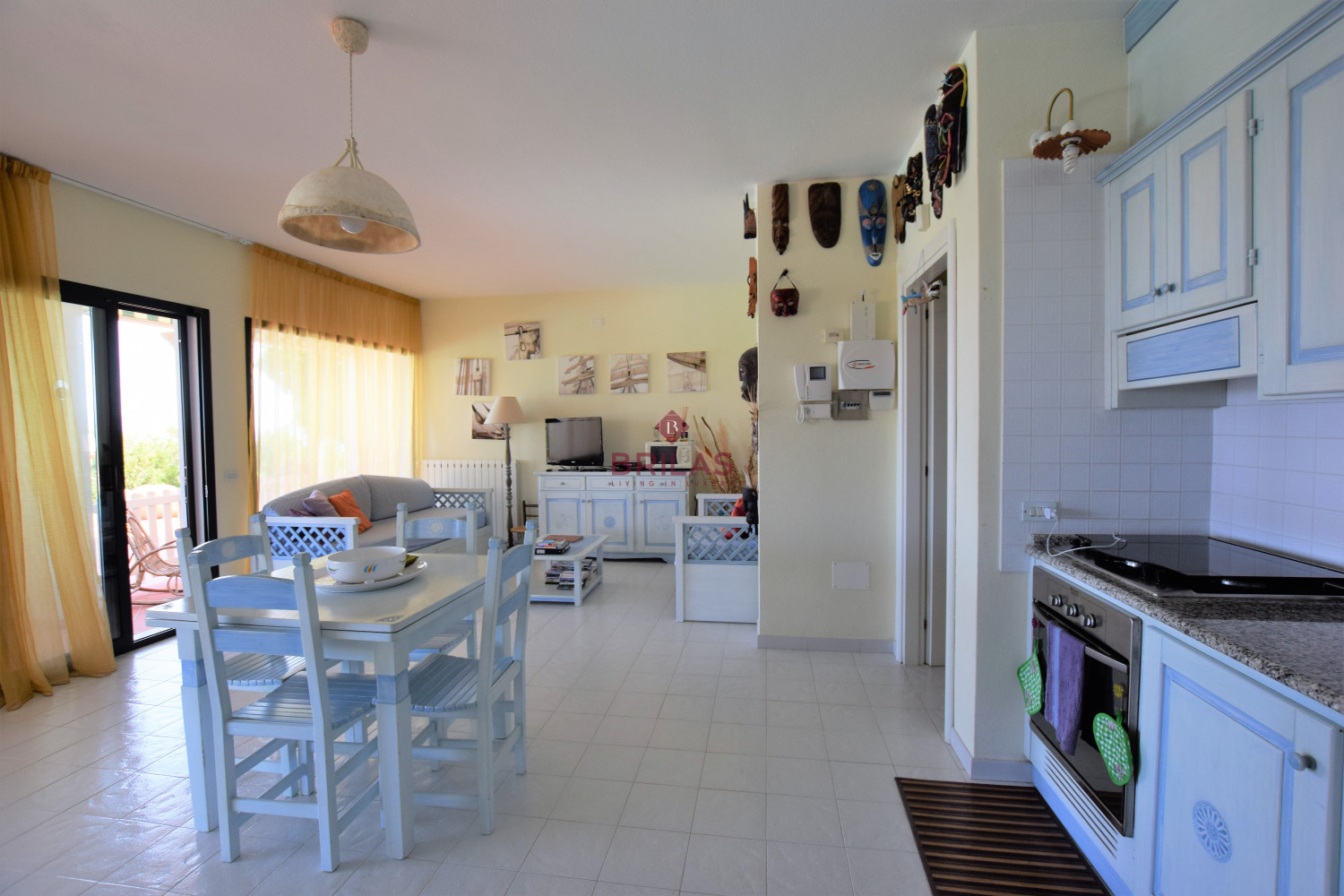 Villa with swimming pool with seaview in Suiles
