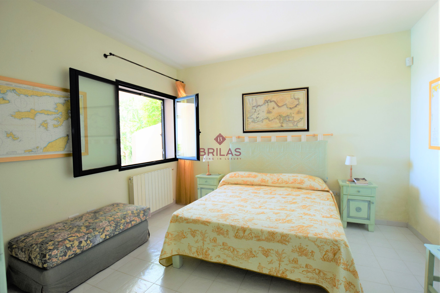 Villa with swimming pool with seaview in Suiles
