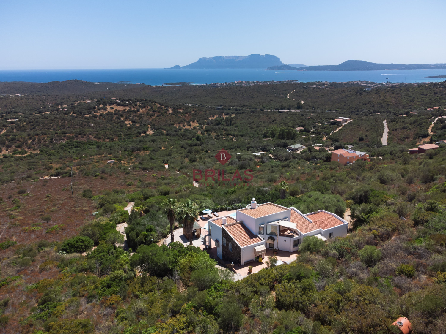 Villa with swimming pool with seaview in Suiles
