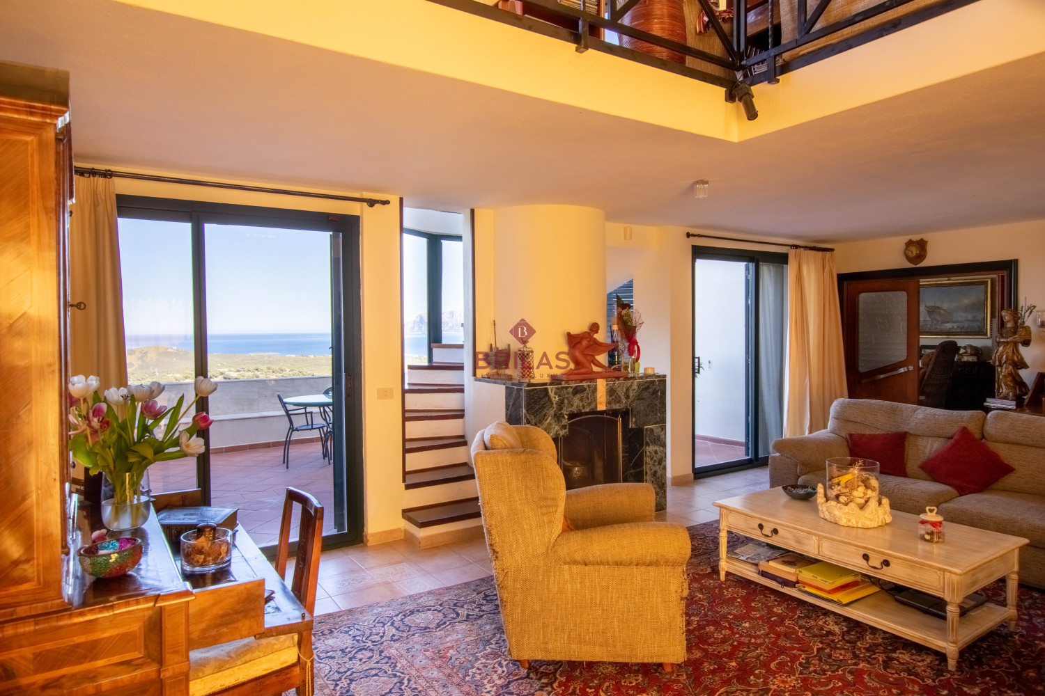 Villa with swimming pool with seaview in Suiles