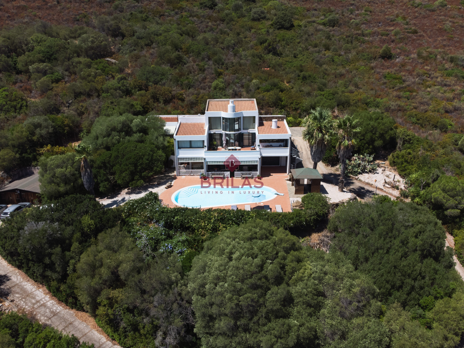 Villa with swimming pool with seaview in Suiles