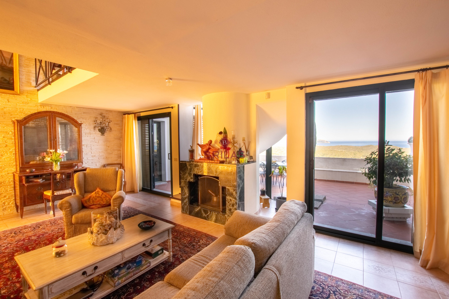 Villa with swimming pool with seaview in Suiles