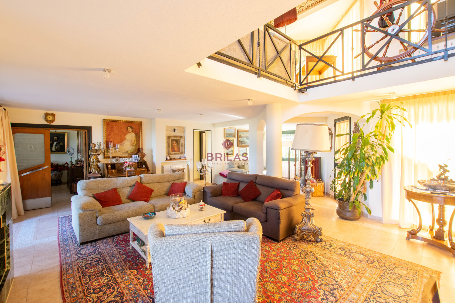 Villa with swimming pool with seaview in Suiles