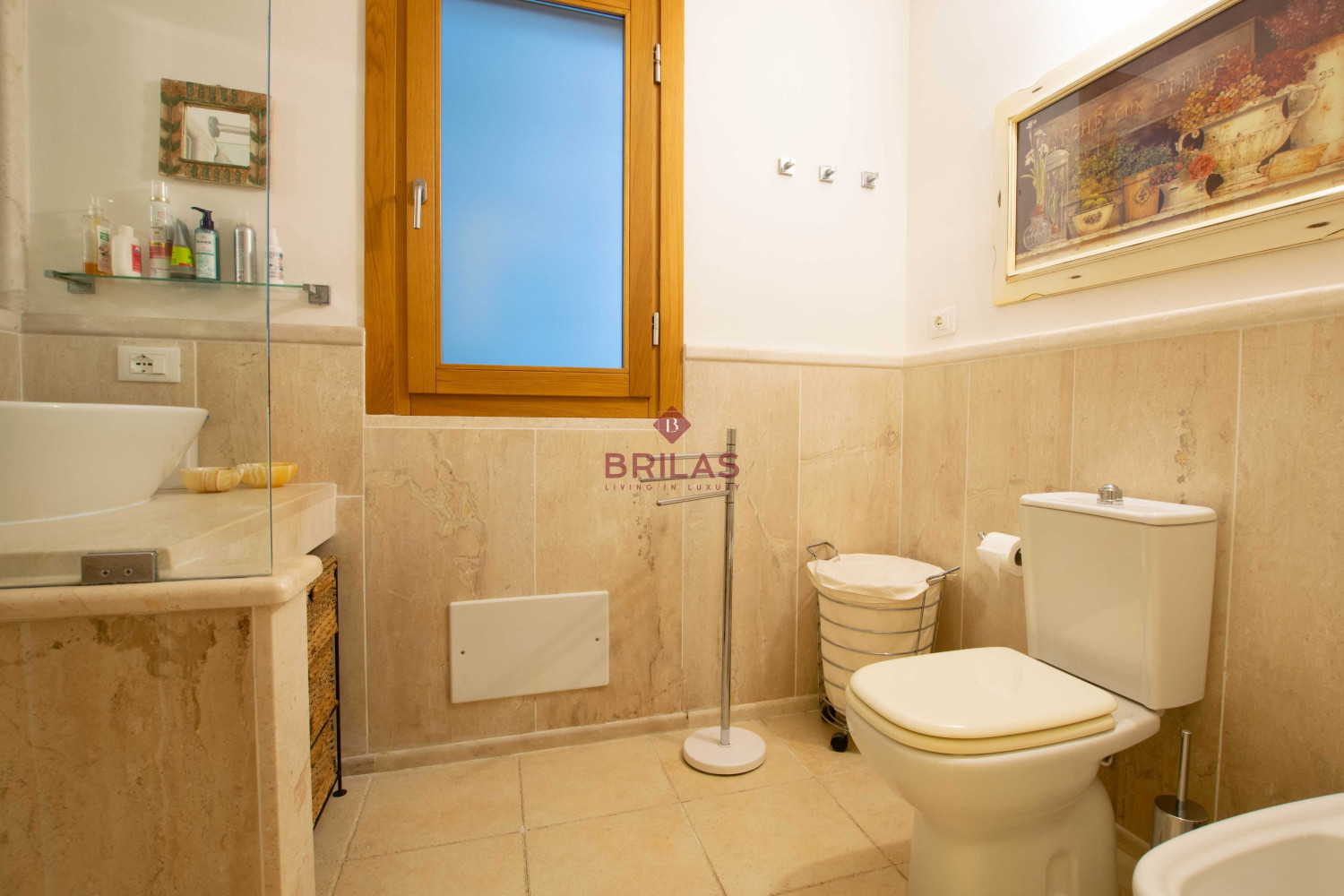 Elegante villa con piscina a Is Molas