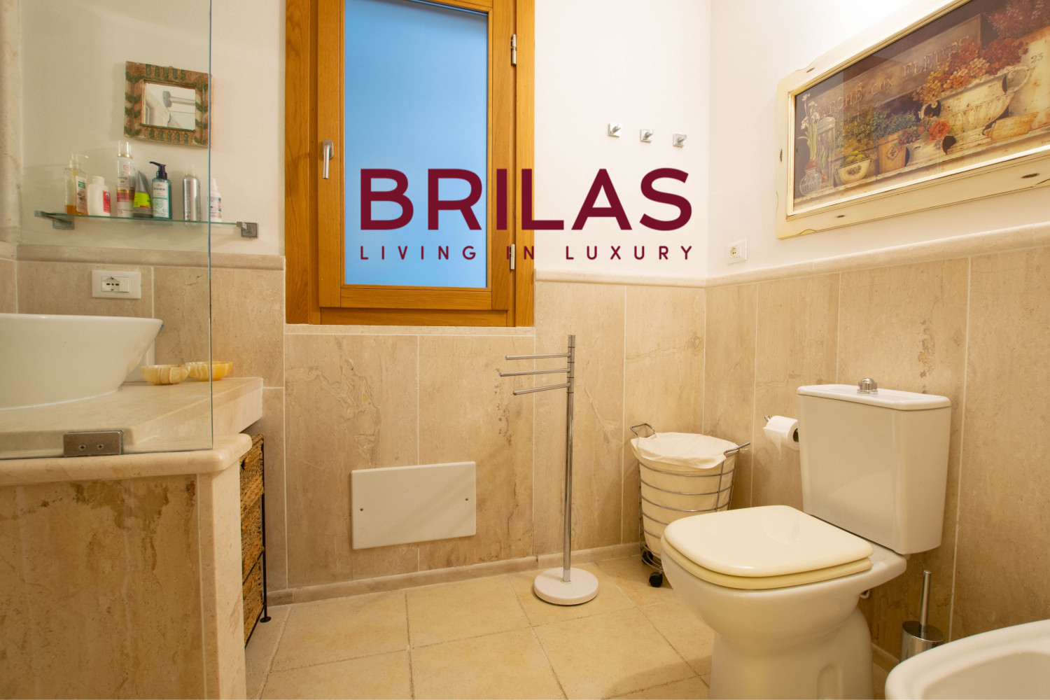 Elegante villa con piscina a Is Molas