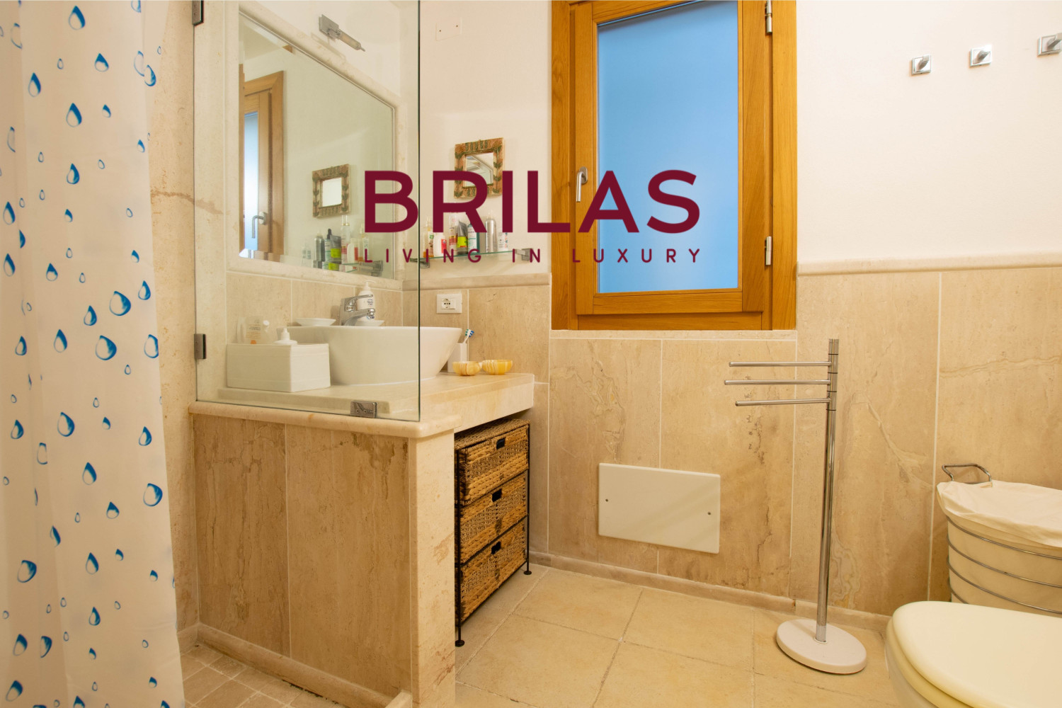 Elegante villa con piscina a Is Molas