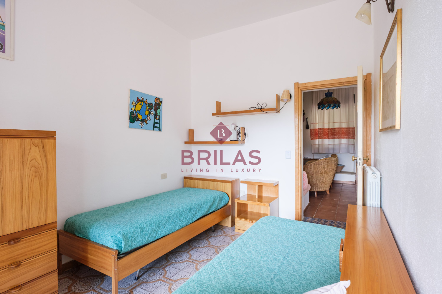 Villa rustica con vigna e uliveto