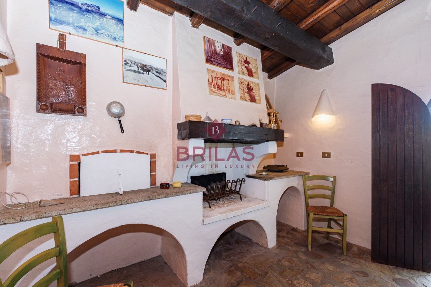 Villa rustica con vigna e uliveto