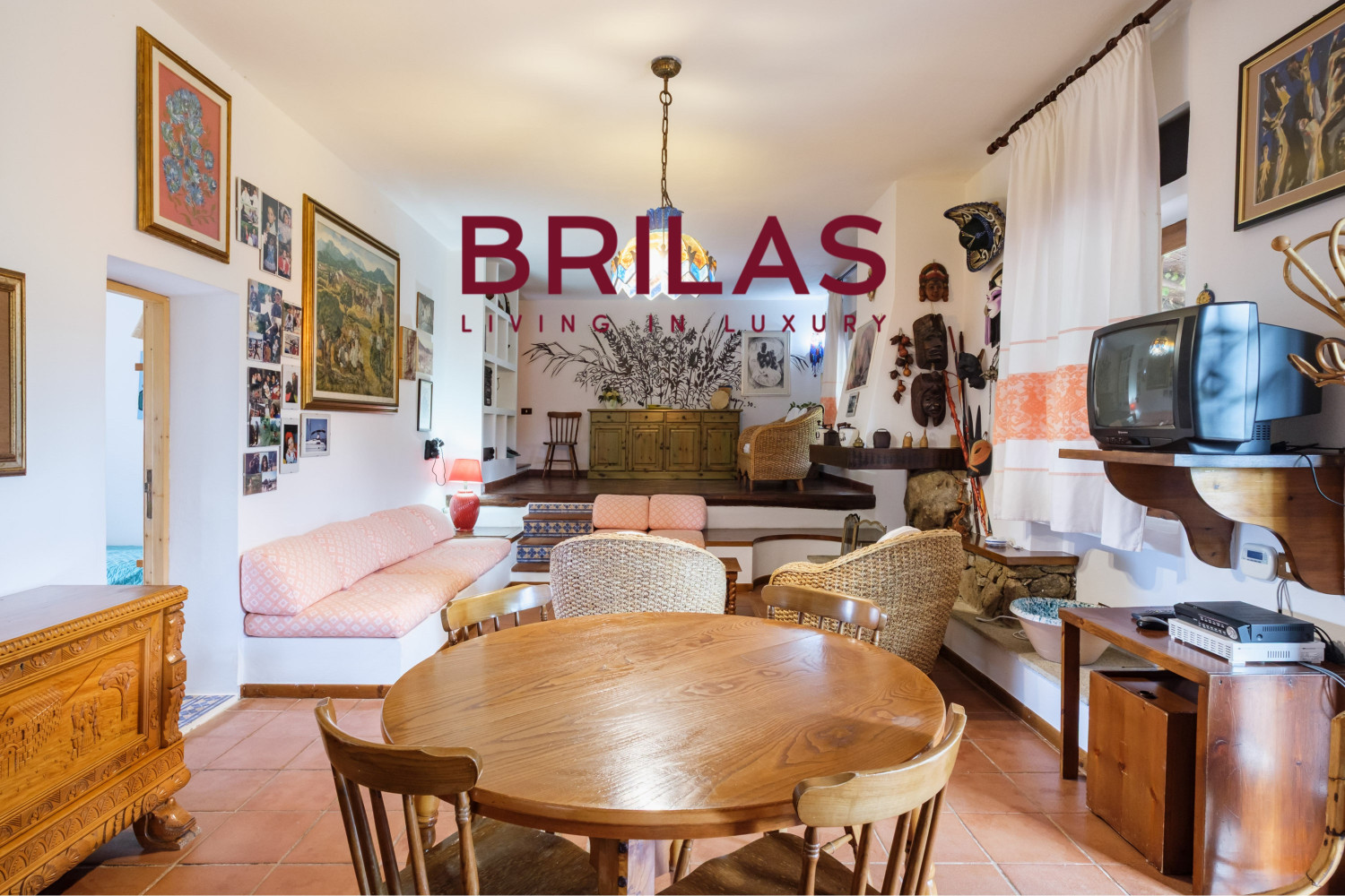 Villa rustica con vigna e uliveto