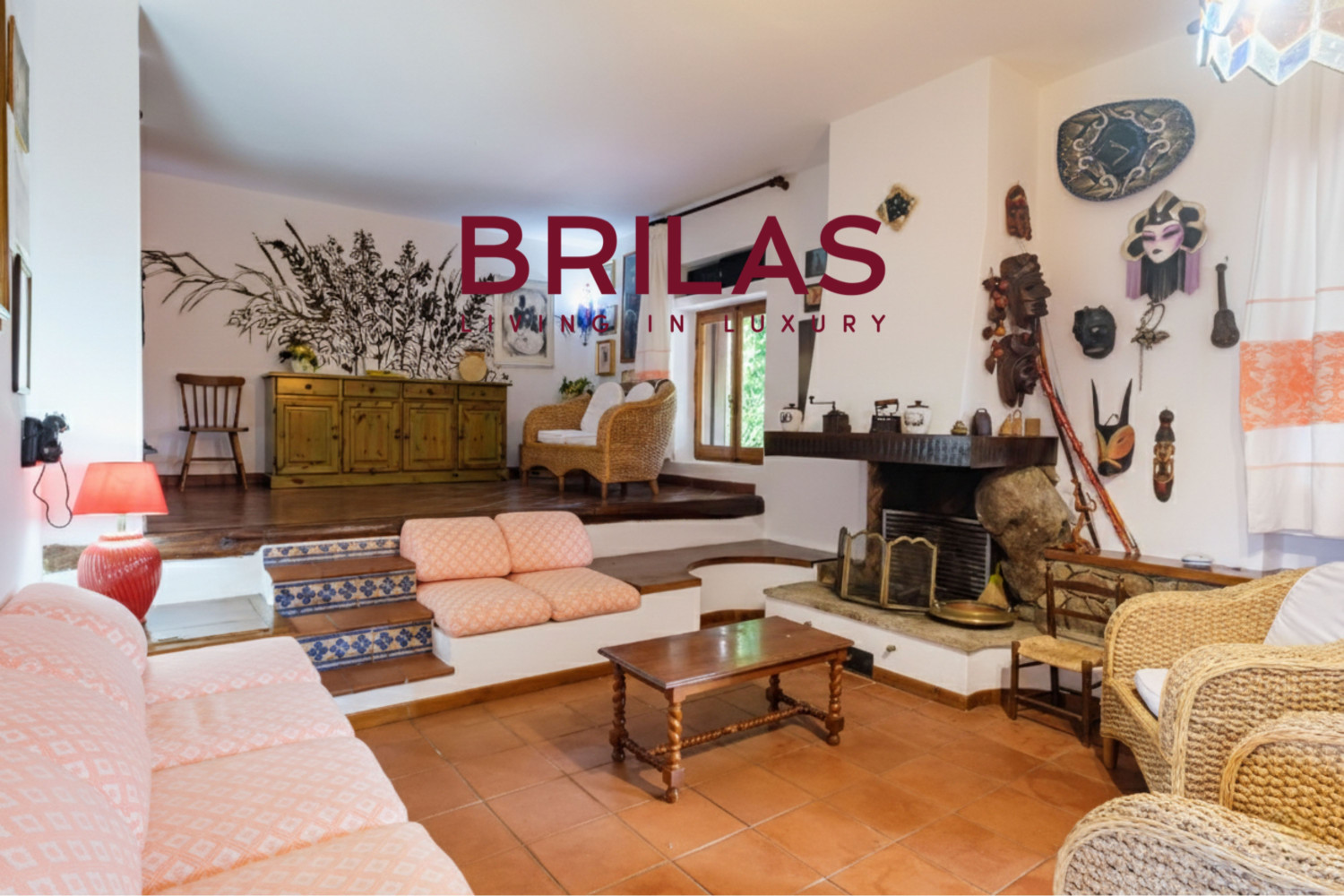 Villa rustica con vigna e uliveto