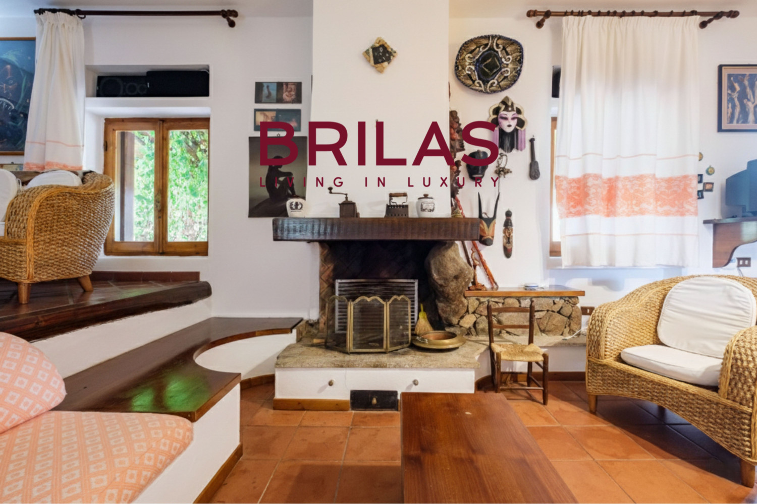 Villa rustica con vigna e uliveto