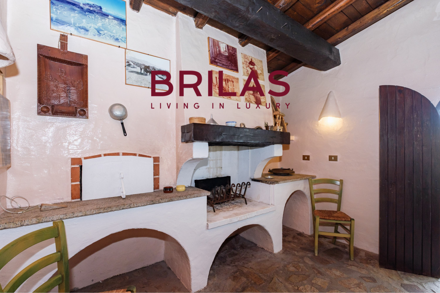 Villa rustica con vigna e uliveto