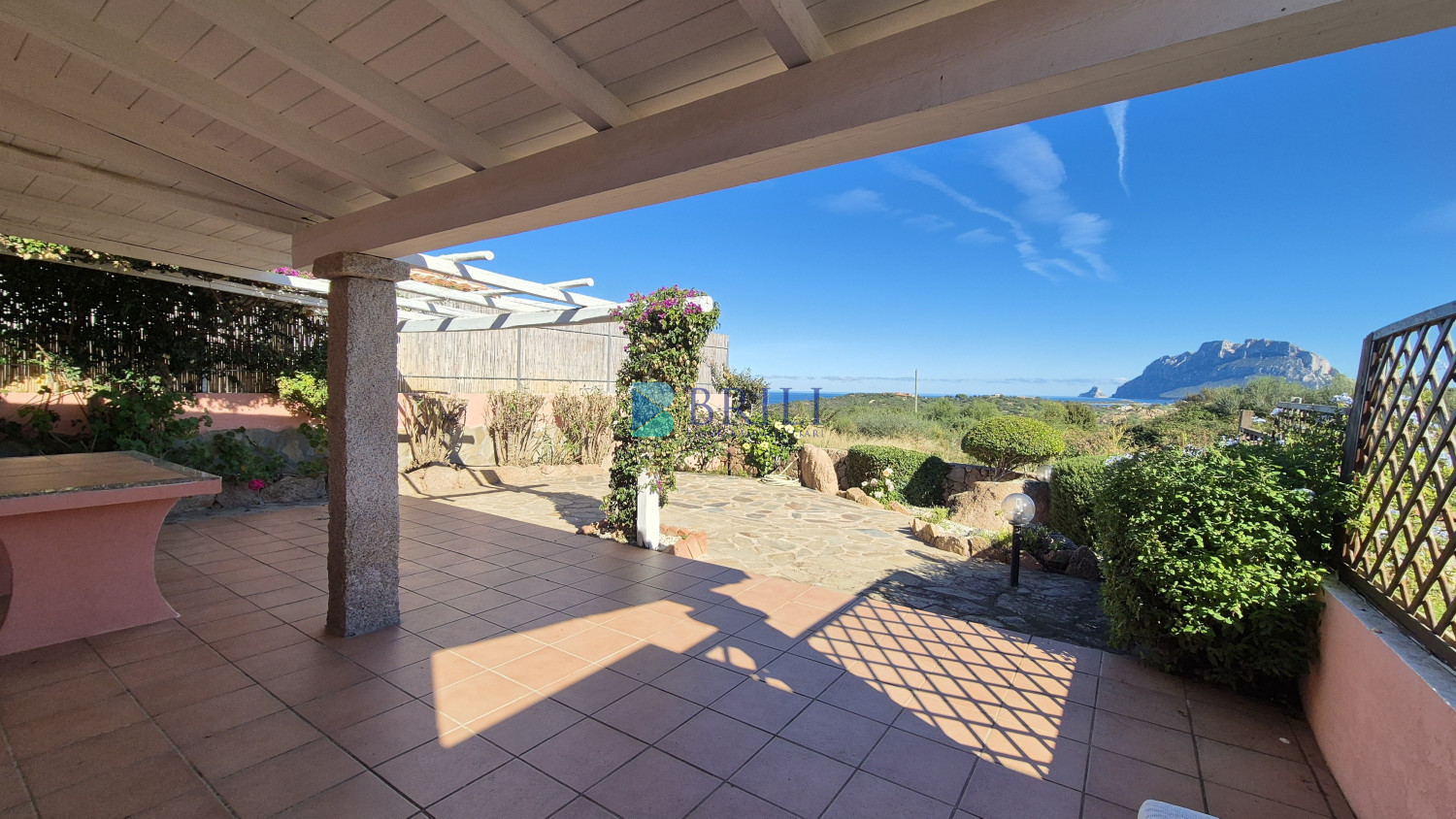 Porto San Paolo - Bifamiliare vista mare a Monte Contros
