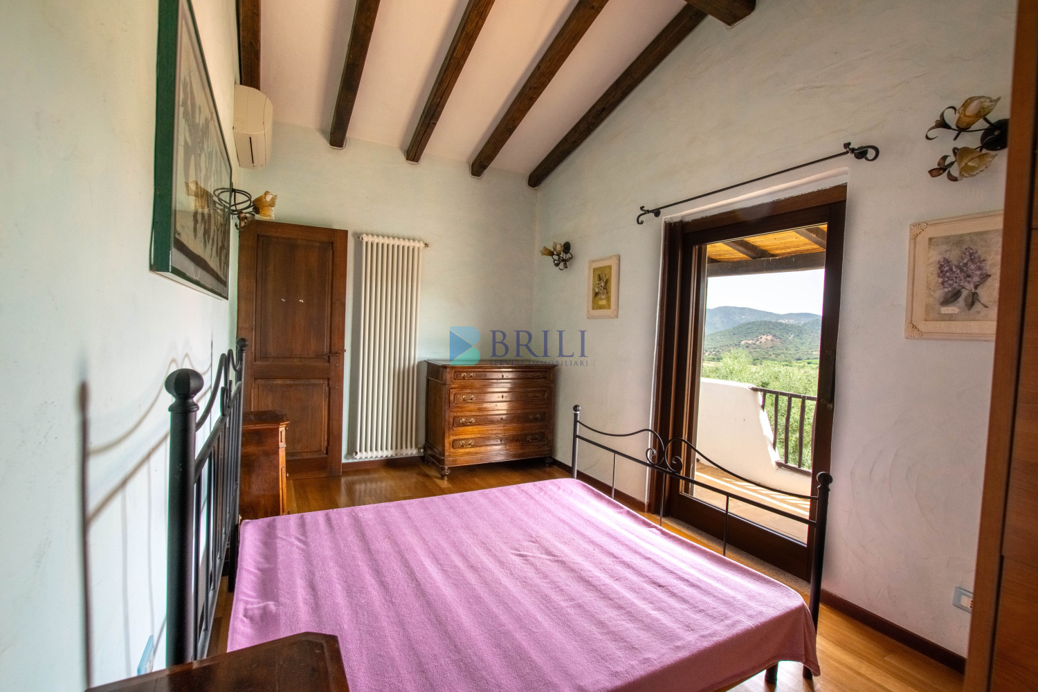Villa in the countryside ten minutes from Olbia