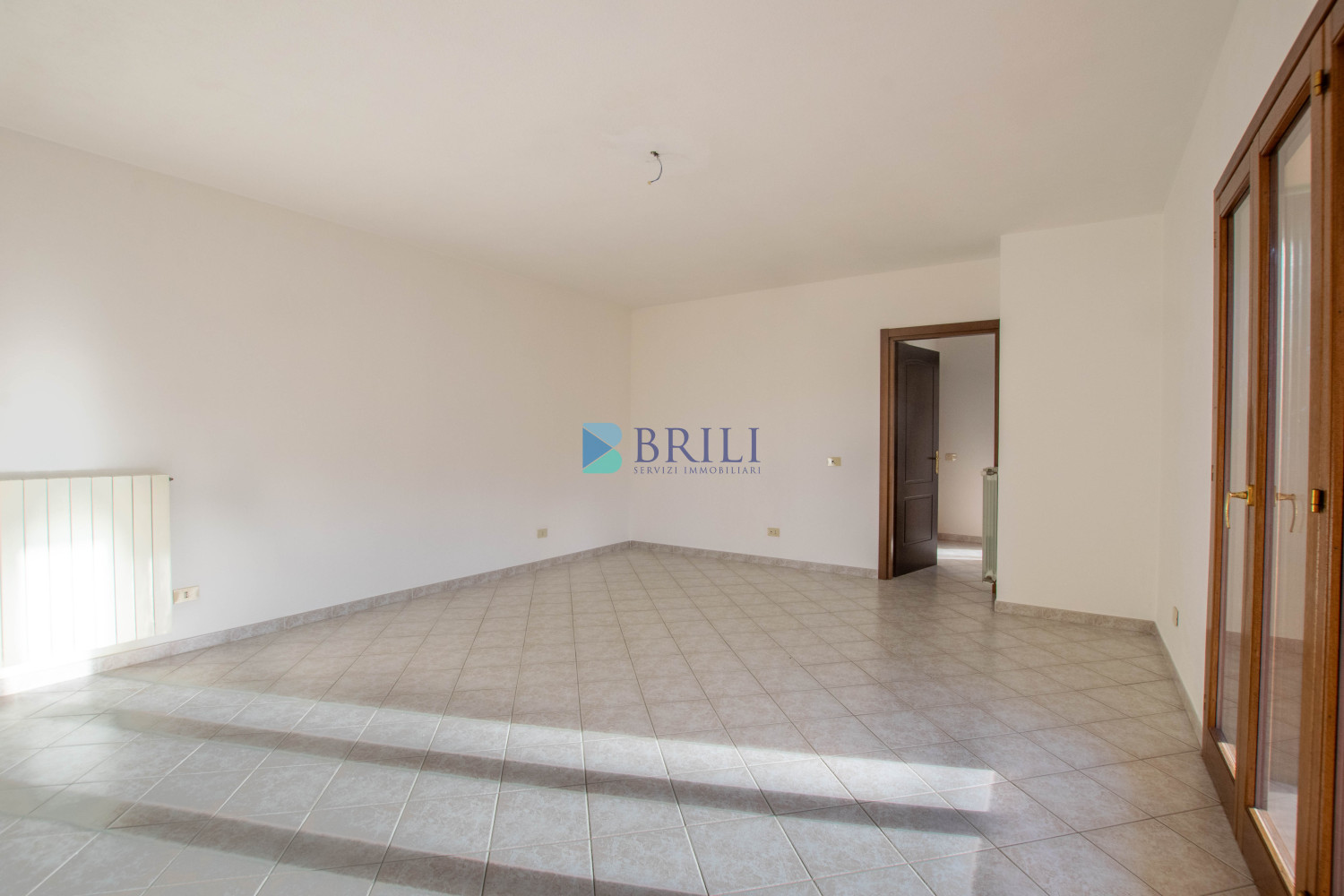 Olbia, Bright Two-Bedroom Apartment with 35 sqm Veranda