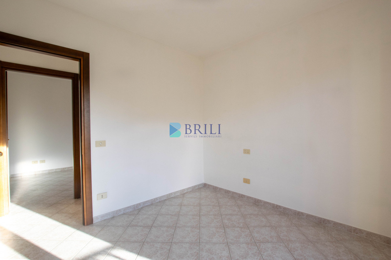 Olbia, Bright Two-Bedroom Apartment with 35 sqm Veranda