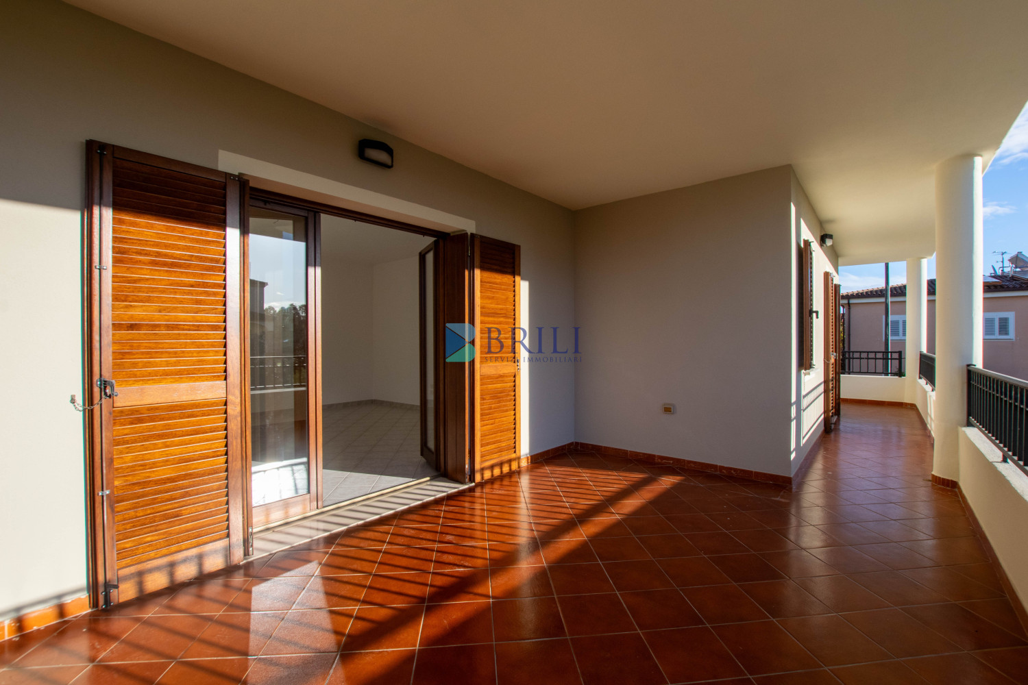 Olbia, Bright Two-Bedroom Apartment with 35 sqm Veranda