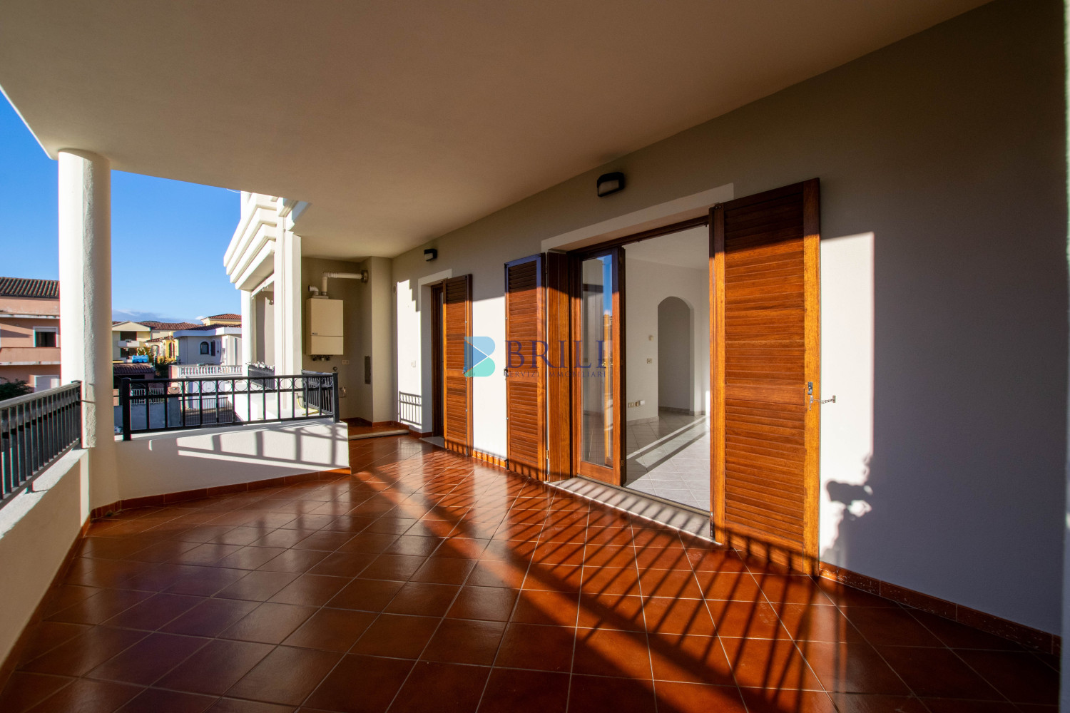 Olbia, Bright Two-Bedroom Apartment with 35 sqm Veranda