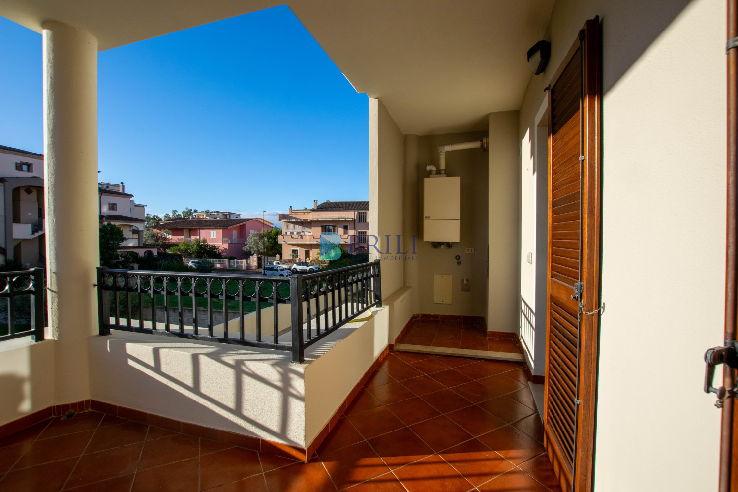 Olbia, Bright Two-Bedroom Apartment with 35 sqm Veranda