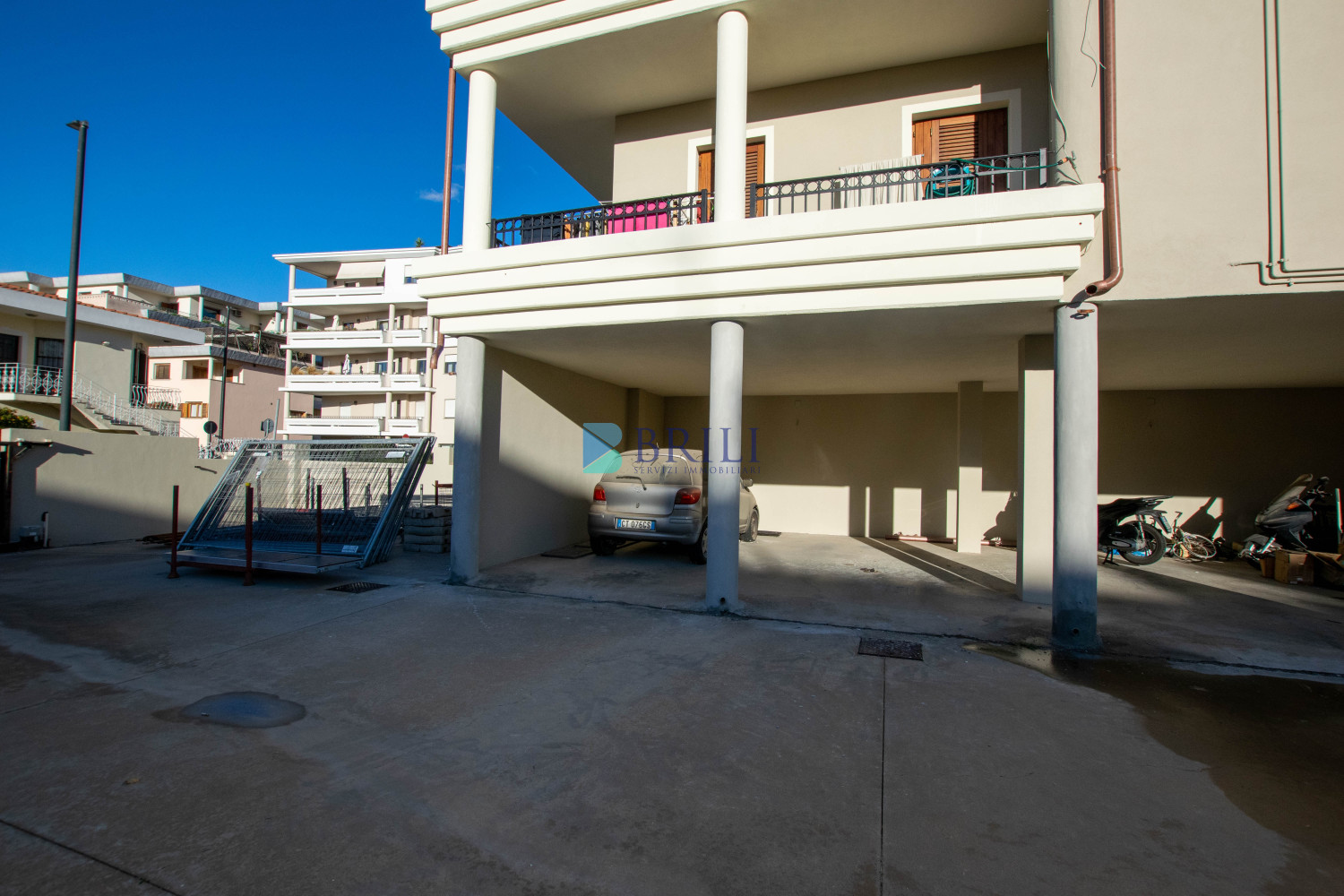 Olbia, Bright Two-Bedroom Apartment with 35 sqm Veranda