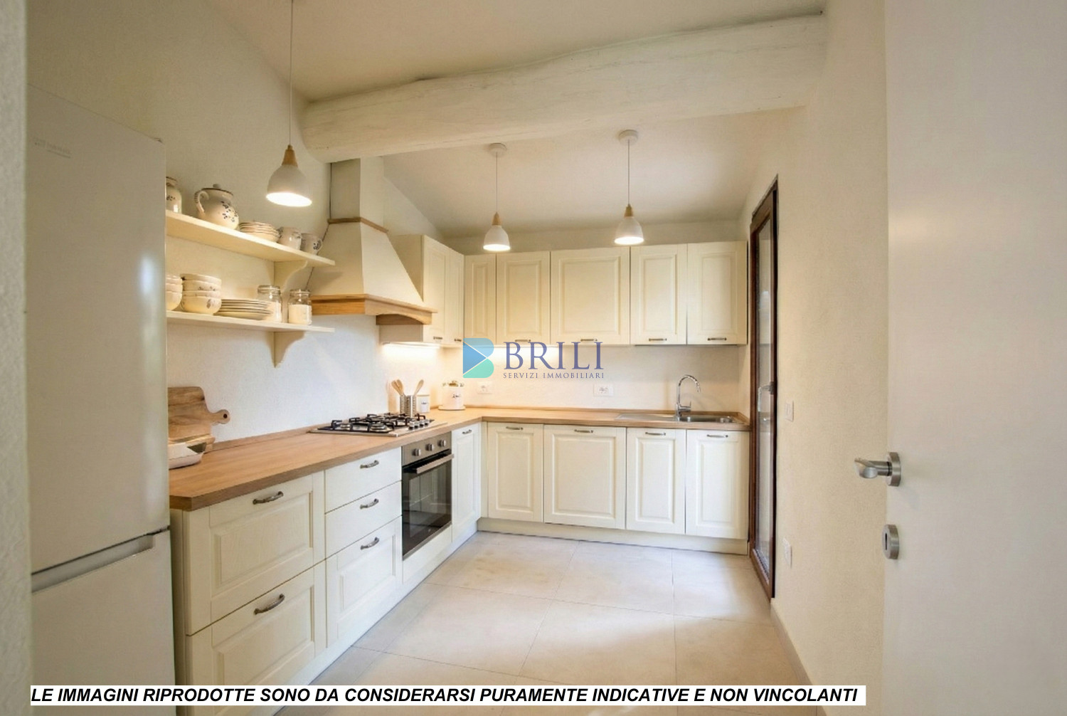 Renovated apartment 200 meters from the sea with a large private garden