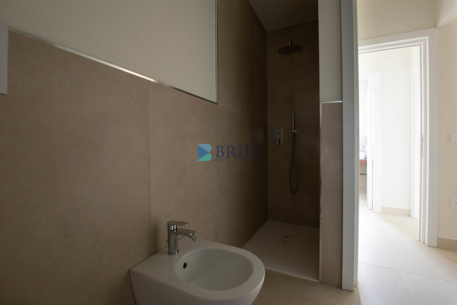 Renovated apartment 200 meters from the sea with a large private garden