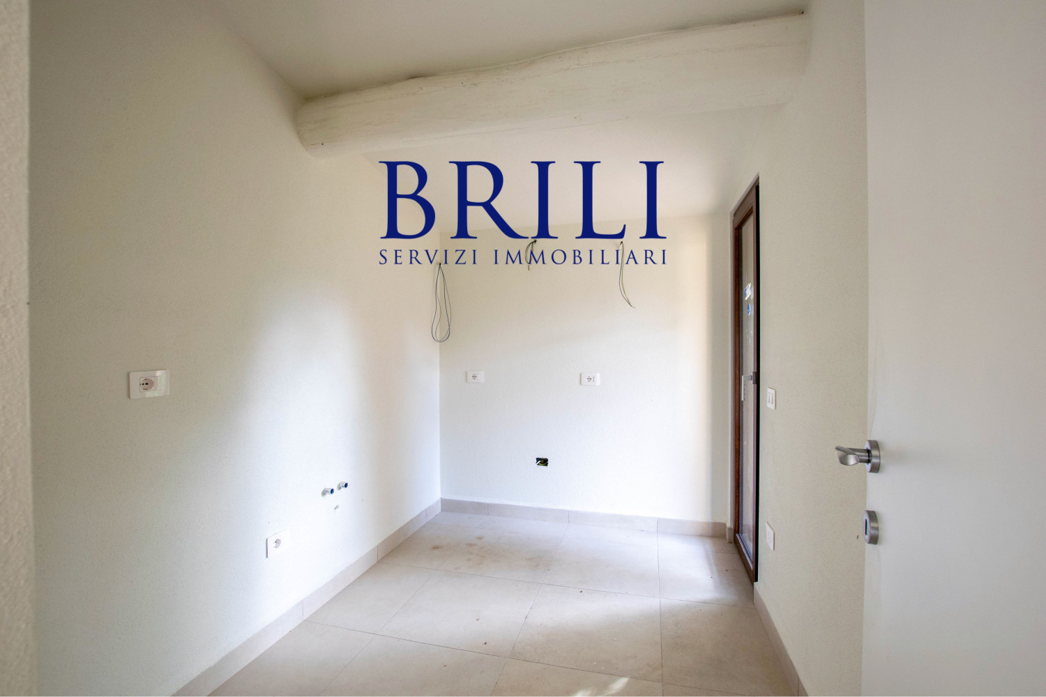 Appartamento Ristrutturato con Giardino Privato, a 200m dal Mare