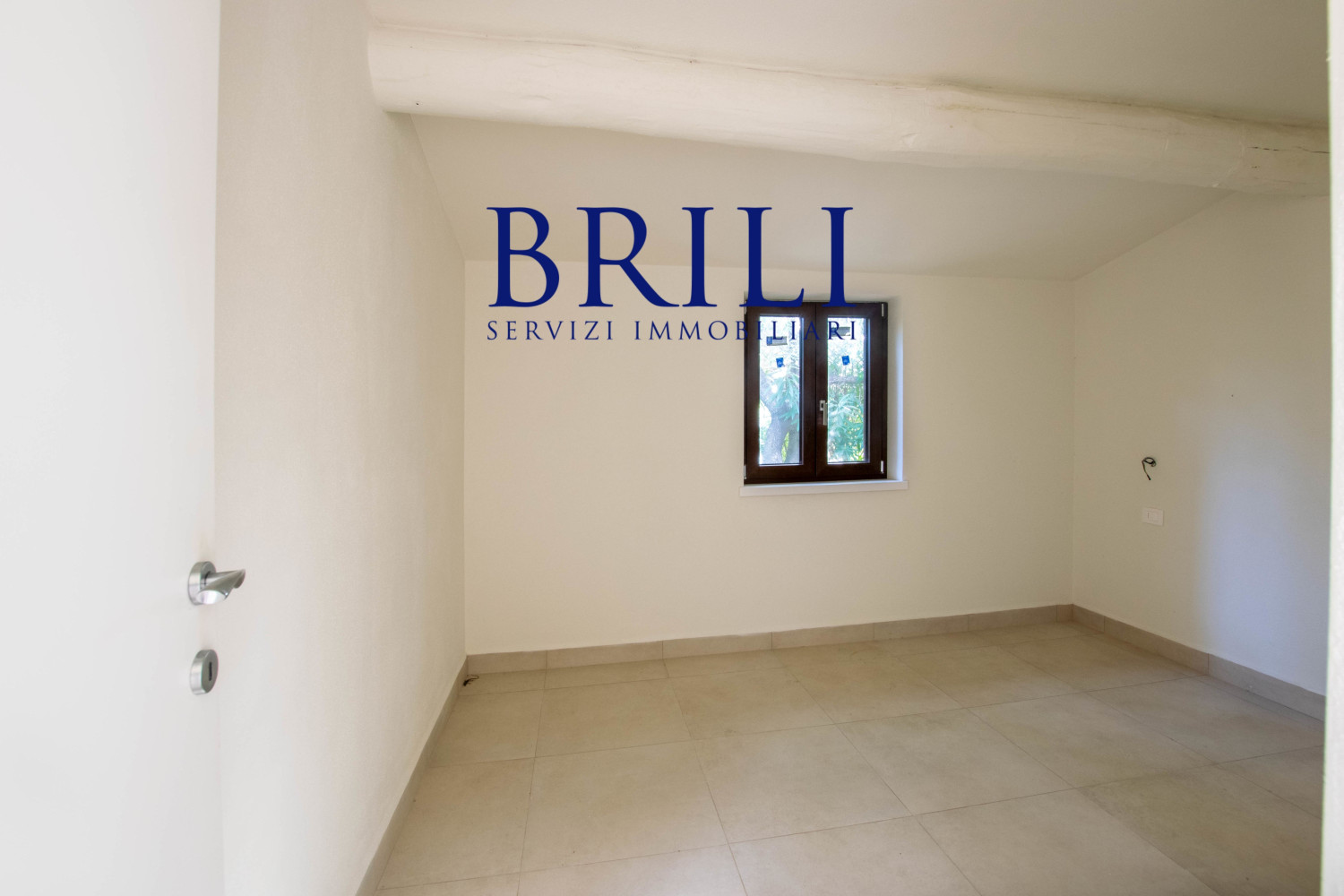 Appartamento Ristrutturato con Giardino Privato, a 200m dal Mare