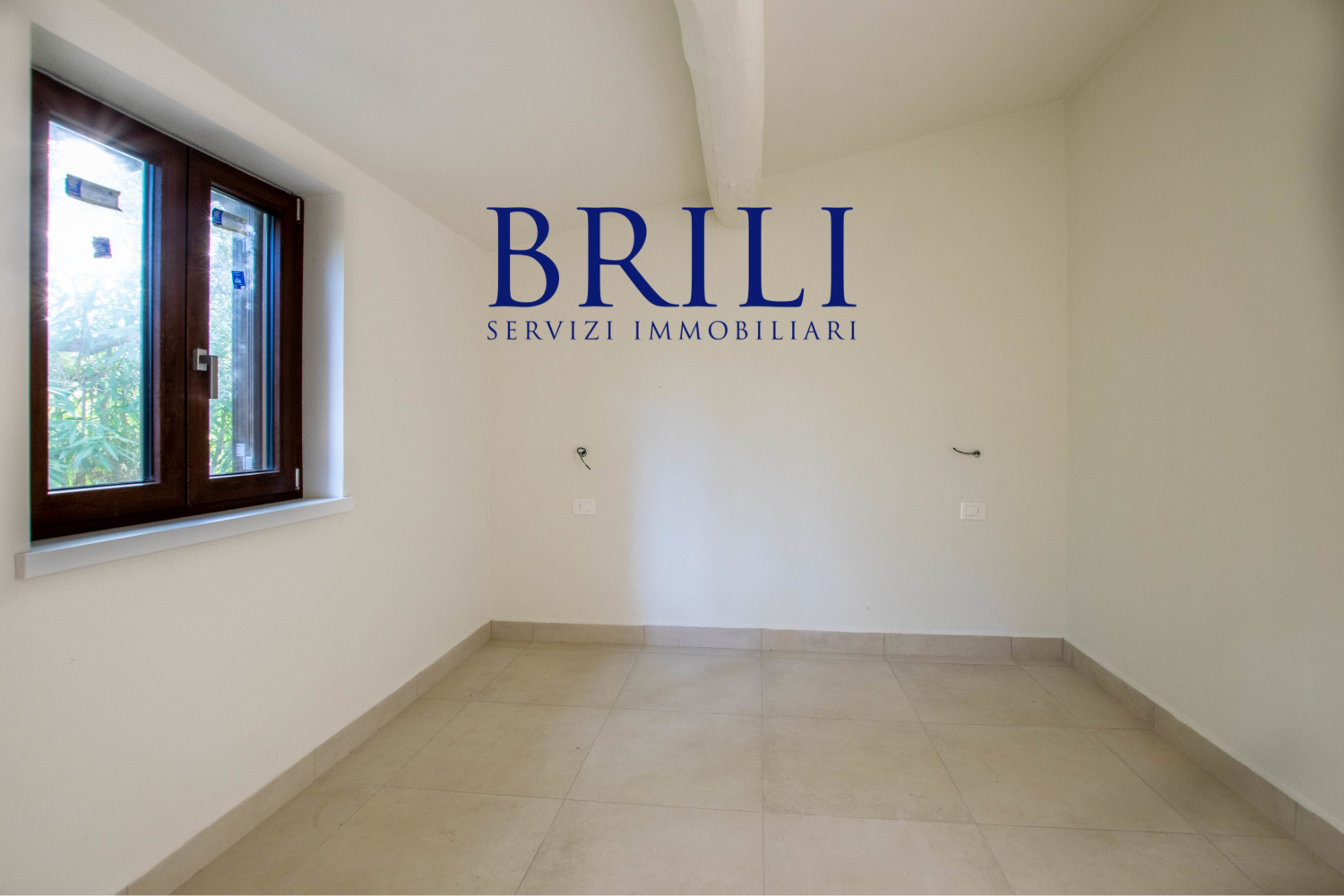 Appartamento Ristrutturato con Giardino Privato, a 200m dal Mare