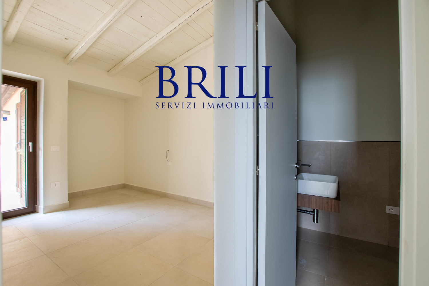 Appartamento Ristrutturato con Giardino Privato, a 200m dal Mare