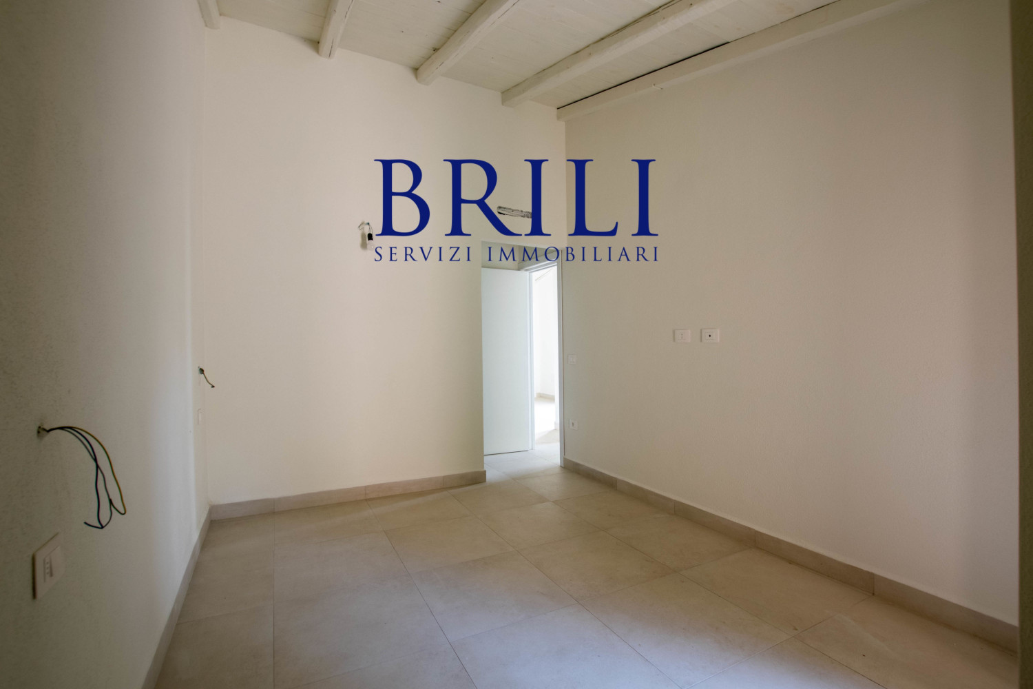 Appartamento Ristrutturato con Giardino Privato, a 200m dal Mare