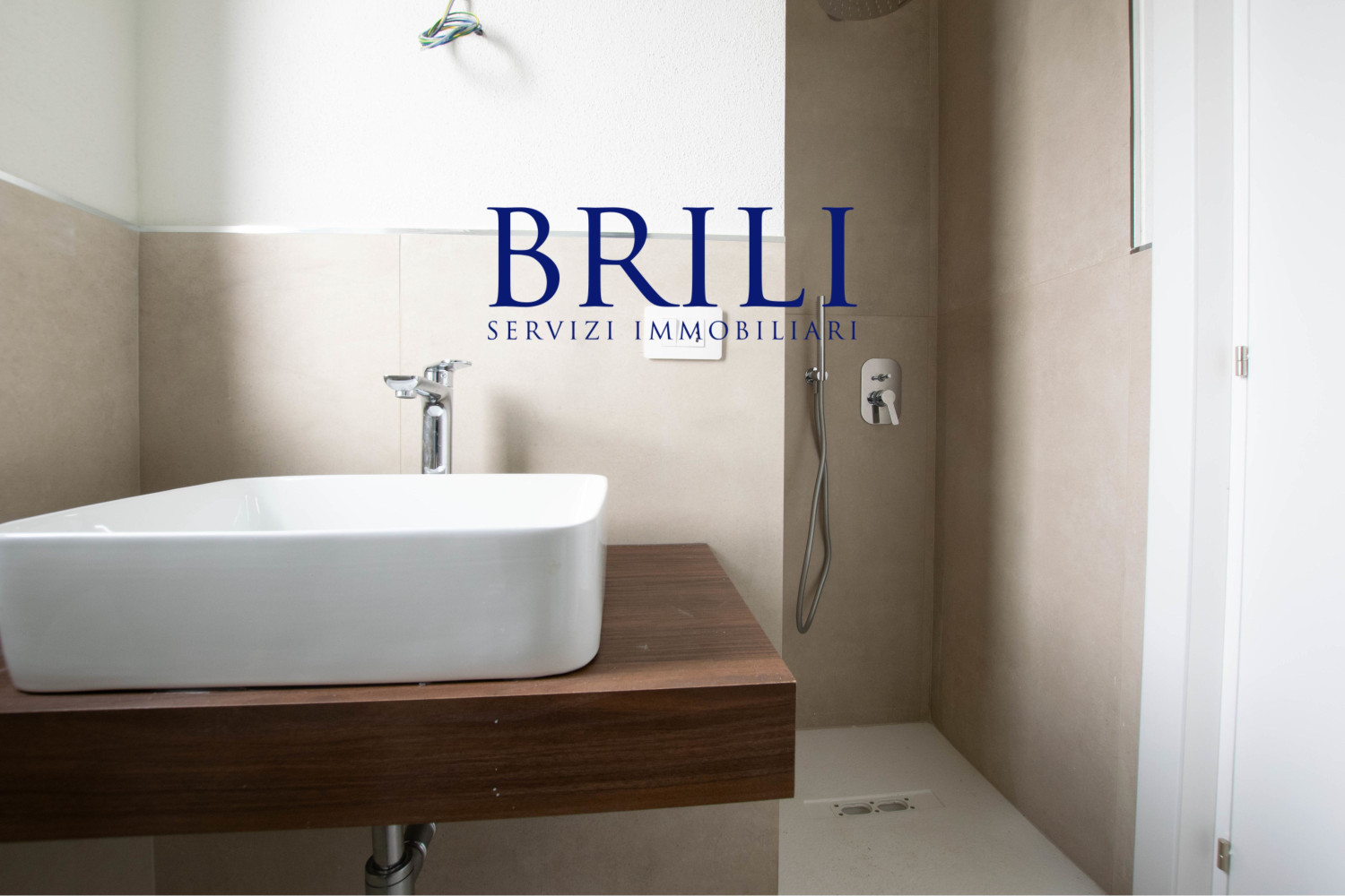 Appartamento Ristrutturato con Giardino Privato, a 200m dal Mare