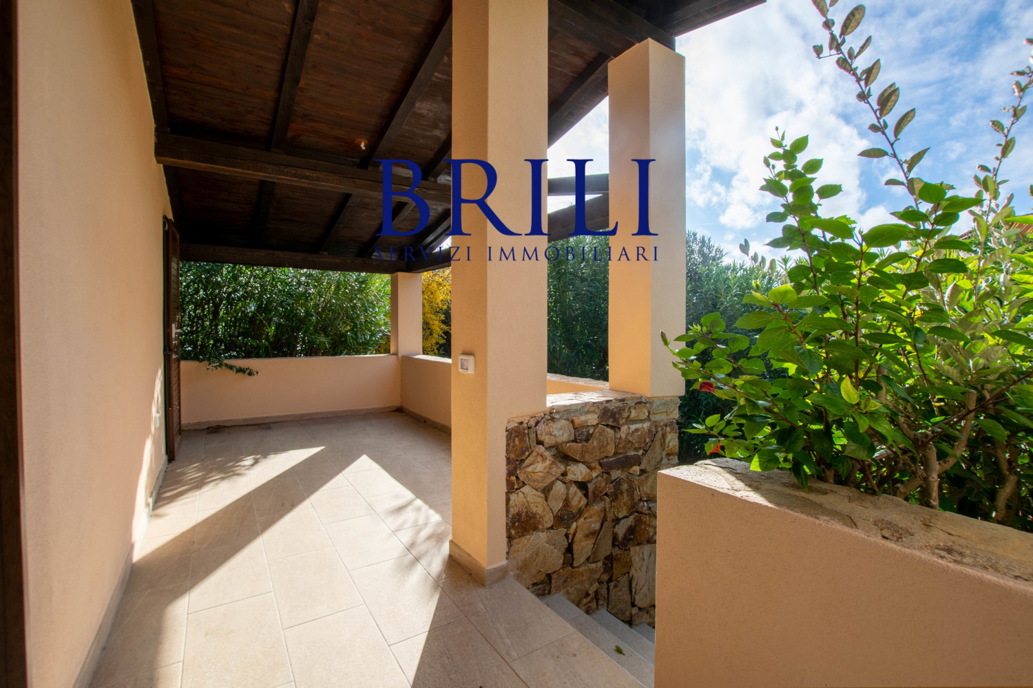 Appartamento Ristrutturato con Giardino Privato, a 200m dal Mare