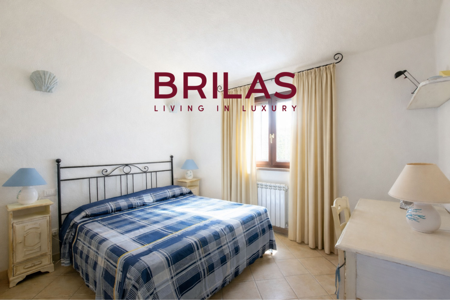 Villa con vista mare, giardino privato e verande coperte