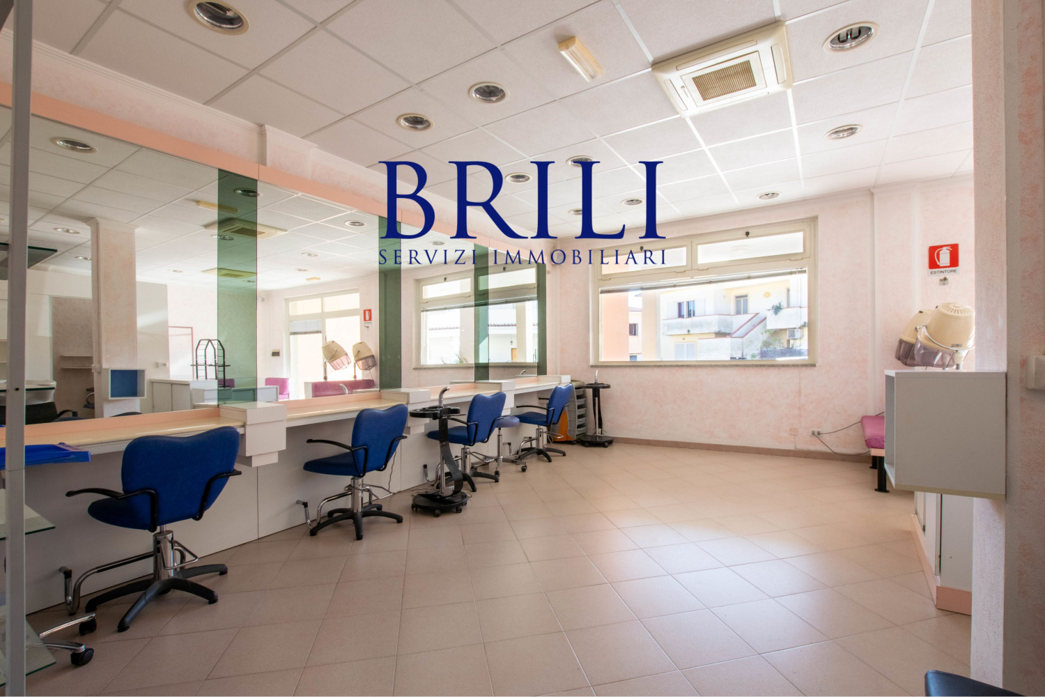 Commercial premises in a central and well-served area