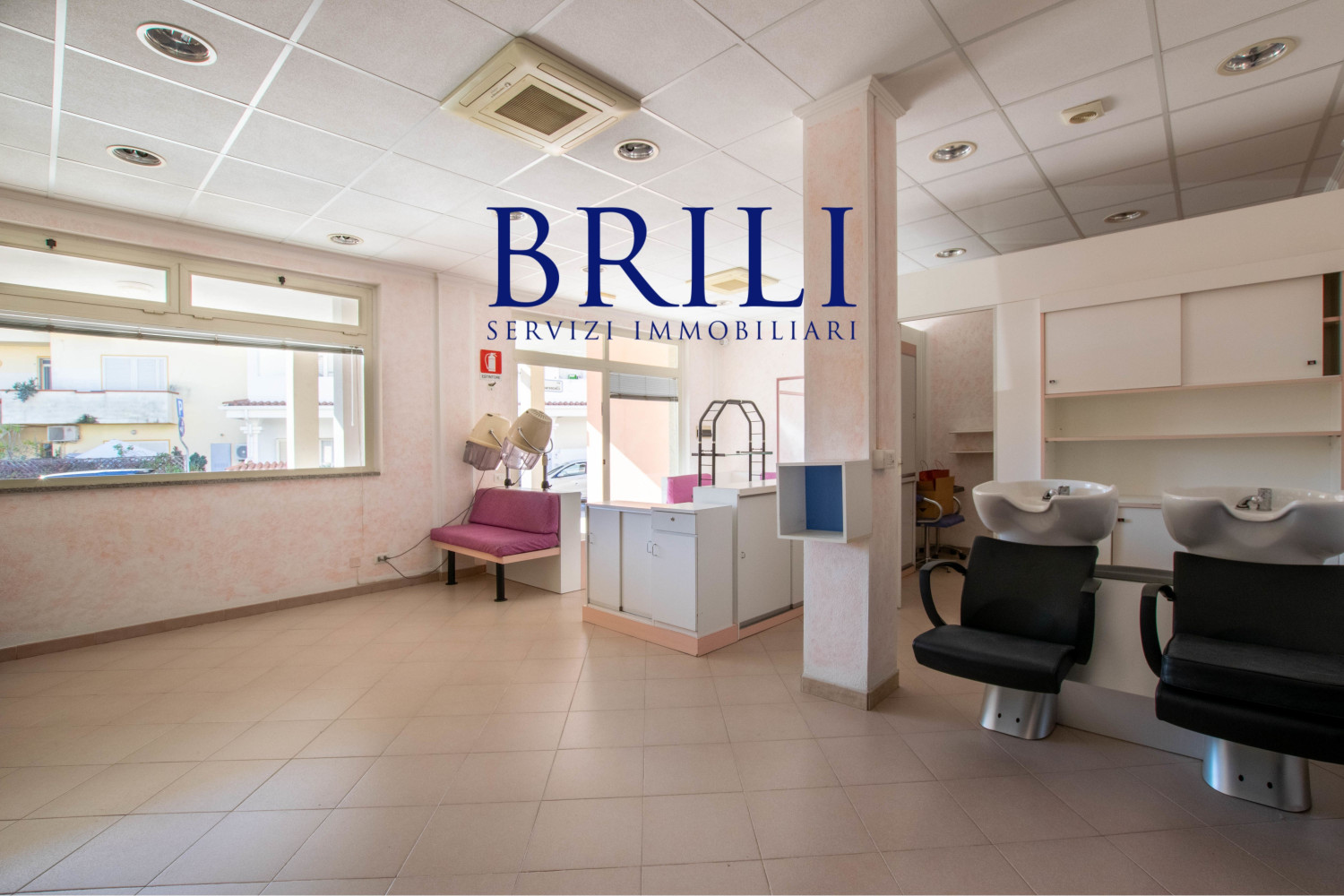 Commercial premises in a central and well-served area